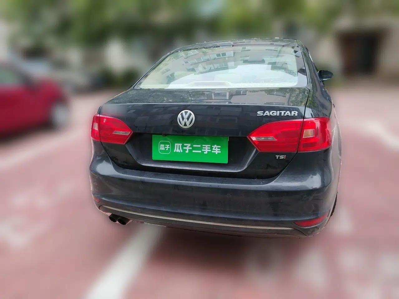 Volkswagen Sagitar 2014 Revised Version 1.4TSI Manual Luxury Edition — миниатюра 5