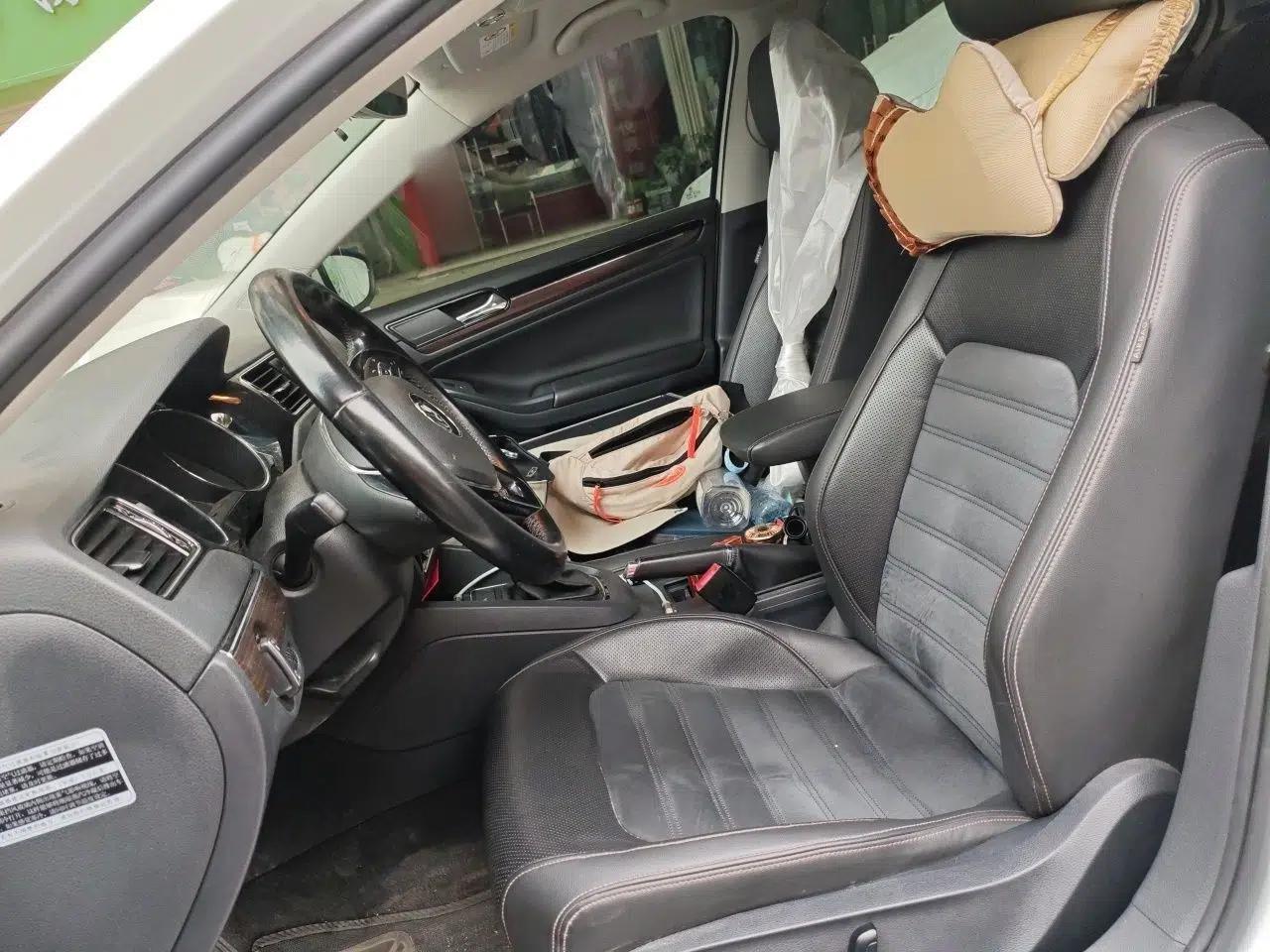 Volkswagen Sagitar 2015 230TSI Automatic Luxury Model — миниатюра 15