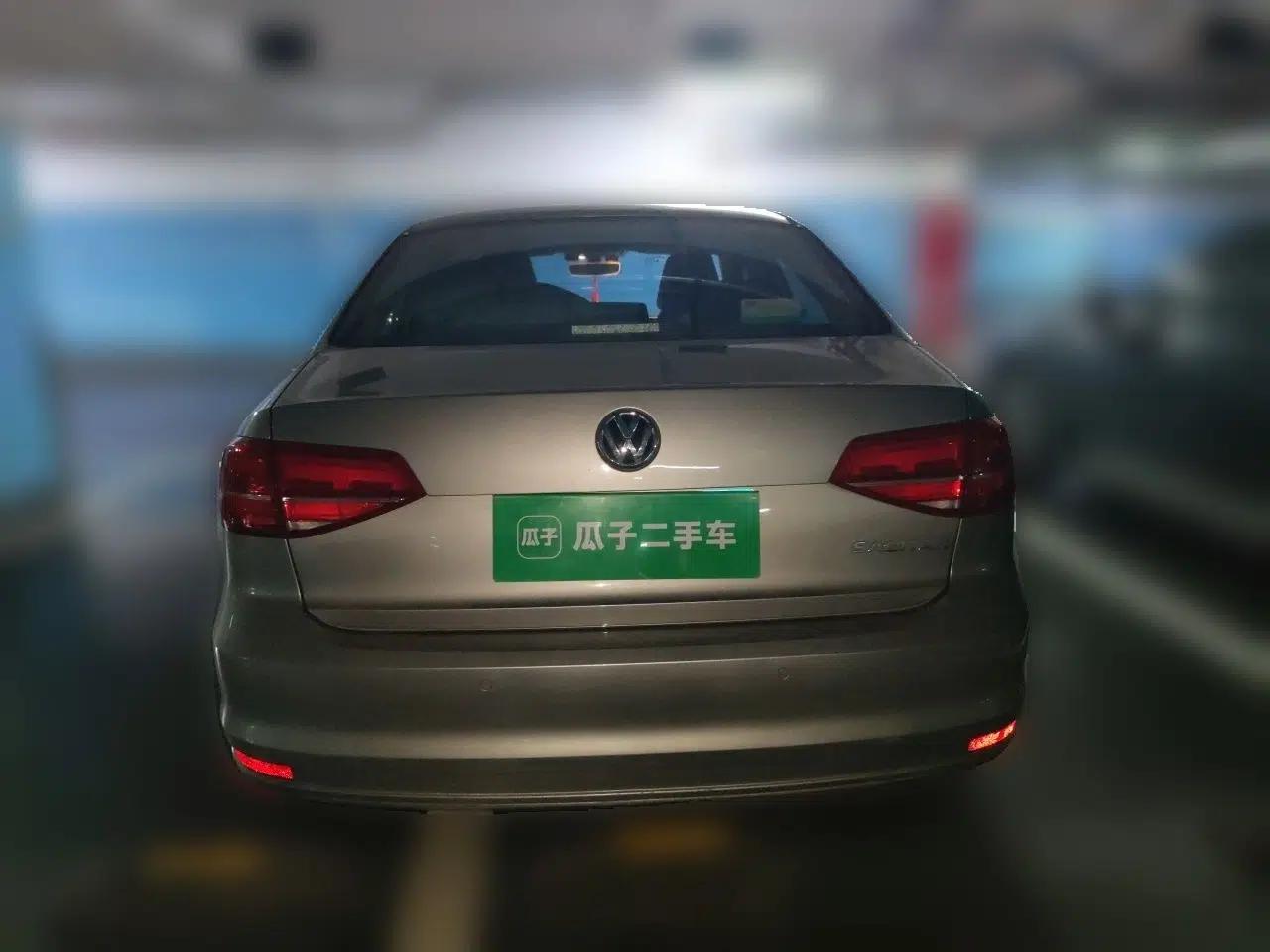 Volkswagen Sagitar 2018 1.6L Automatic Comfort Model — миниатюра 5