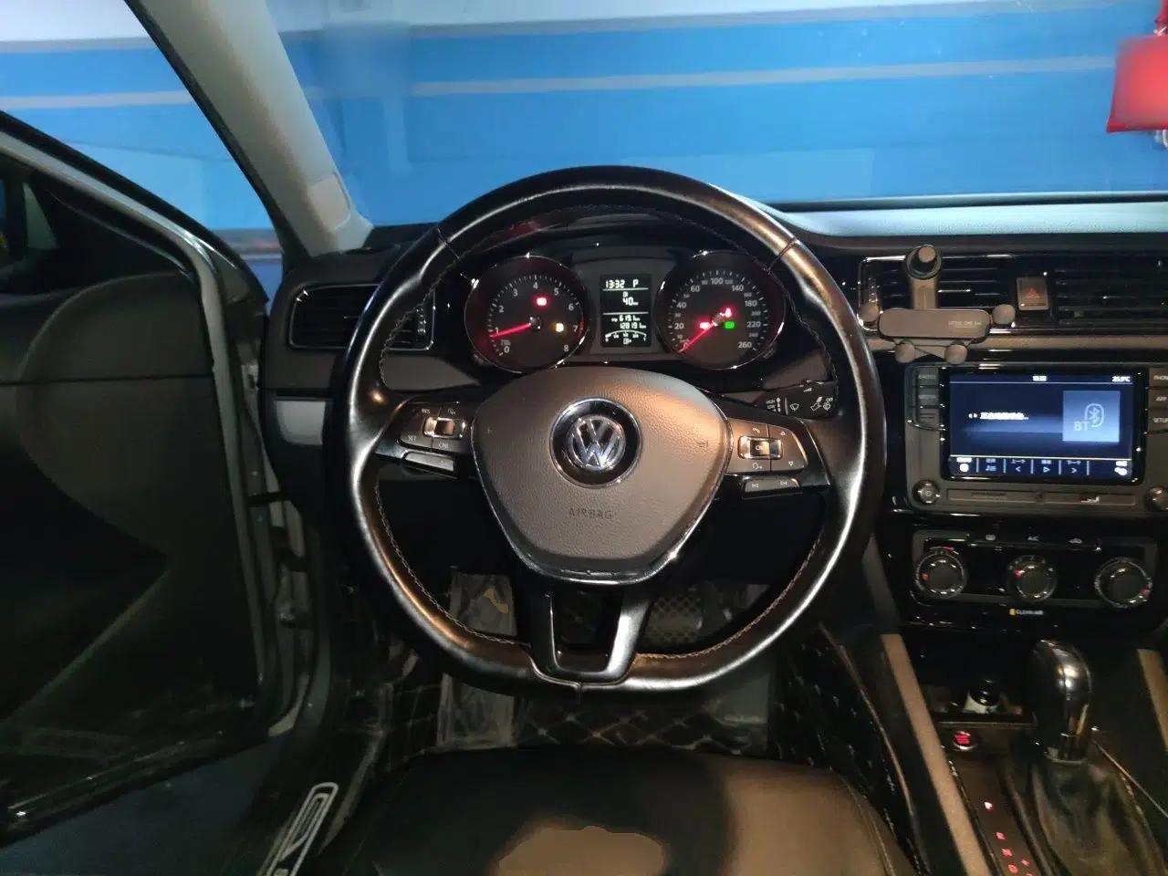 Volkswagen Sagitar 2018 1.6L Automatic Comfort Model — миниатюра 10