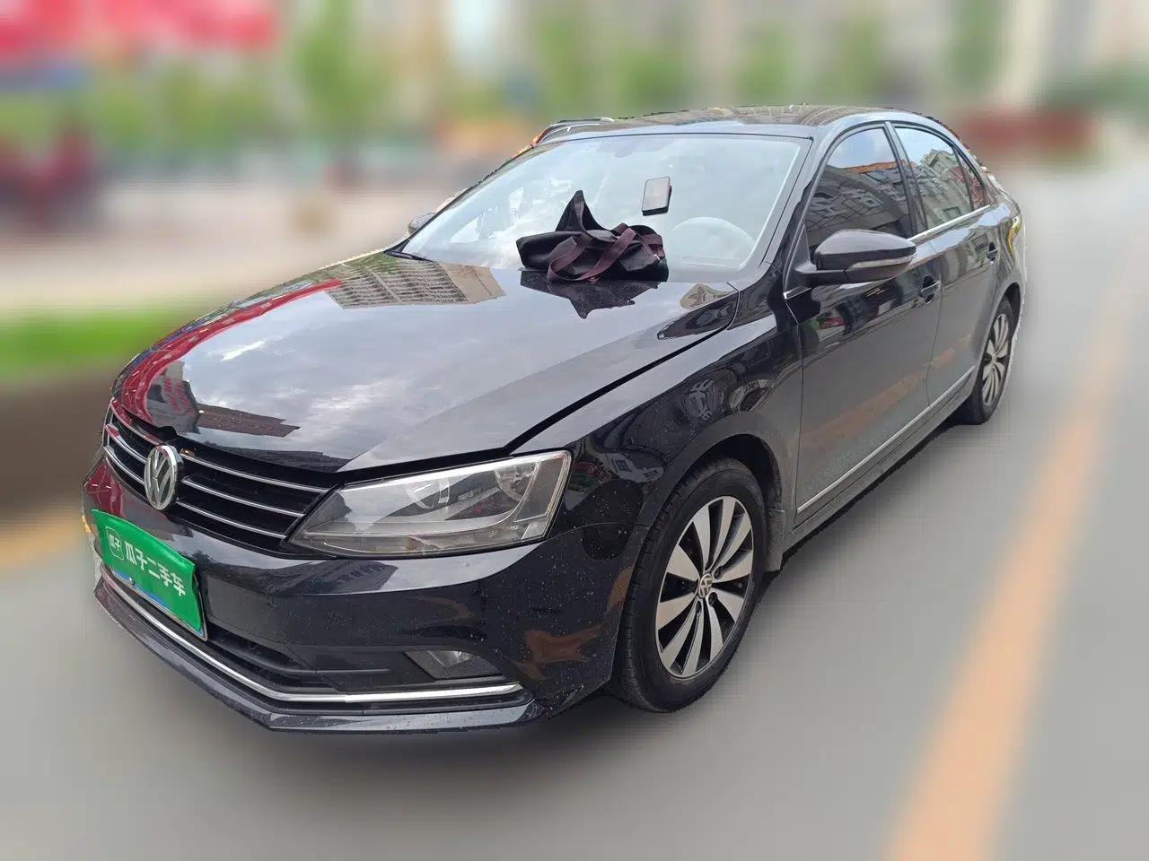 Volkswagen Sagitar 2018 1.6L Automatic Comfort Model — миниатюра 1