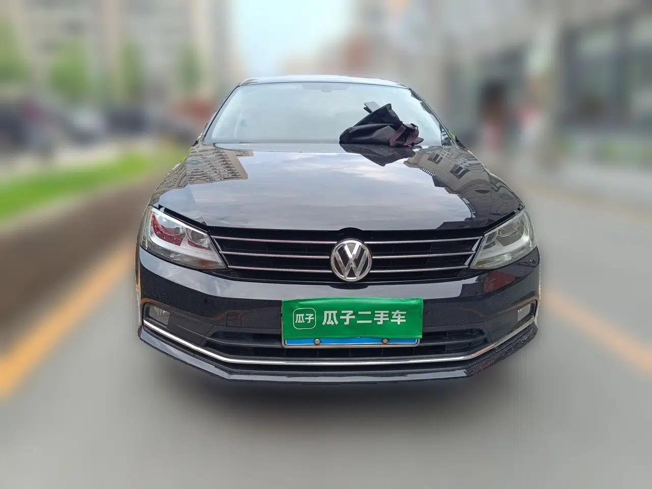 Volkswagen Sagitar 2018 1.6L Automatic Comfort Model — миниатюра 2