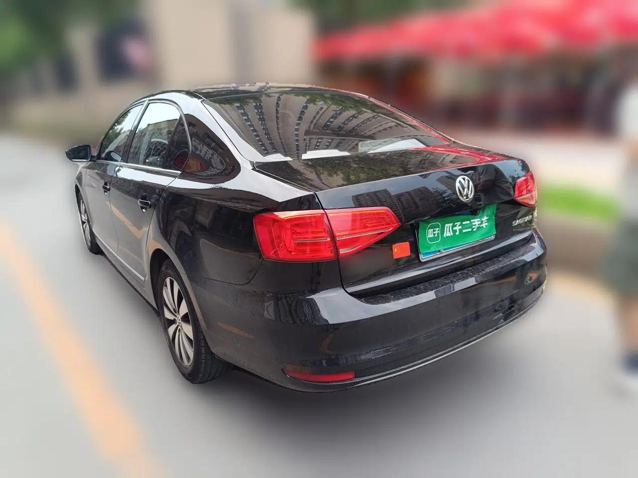 Volkswagen Sagitar 2018 1.6L Automatic Comfort Model — миниатюра 4