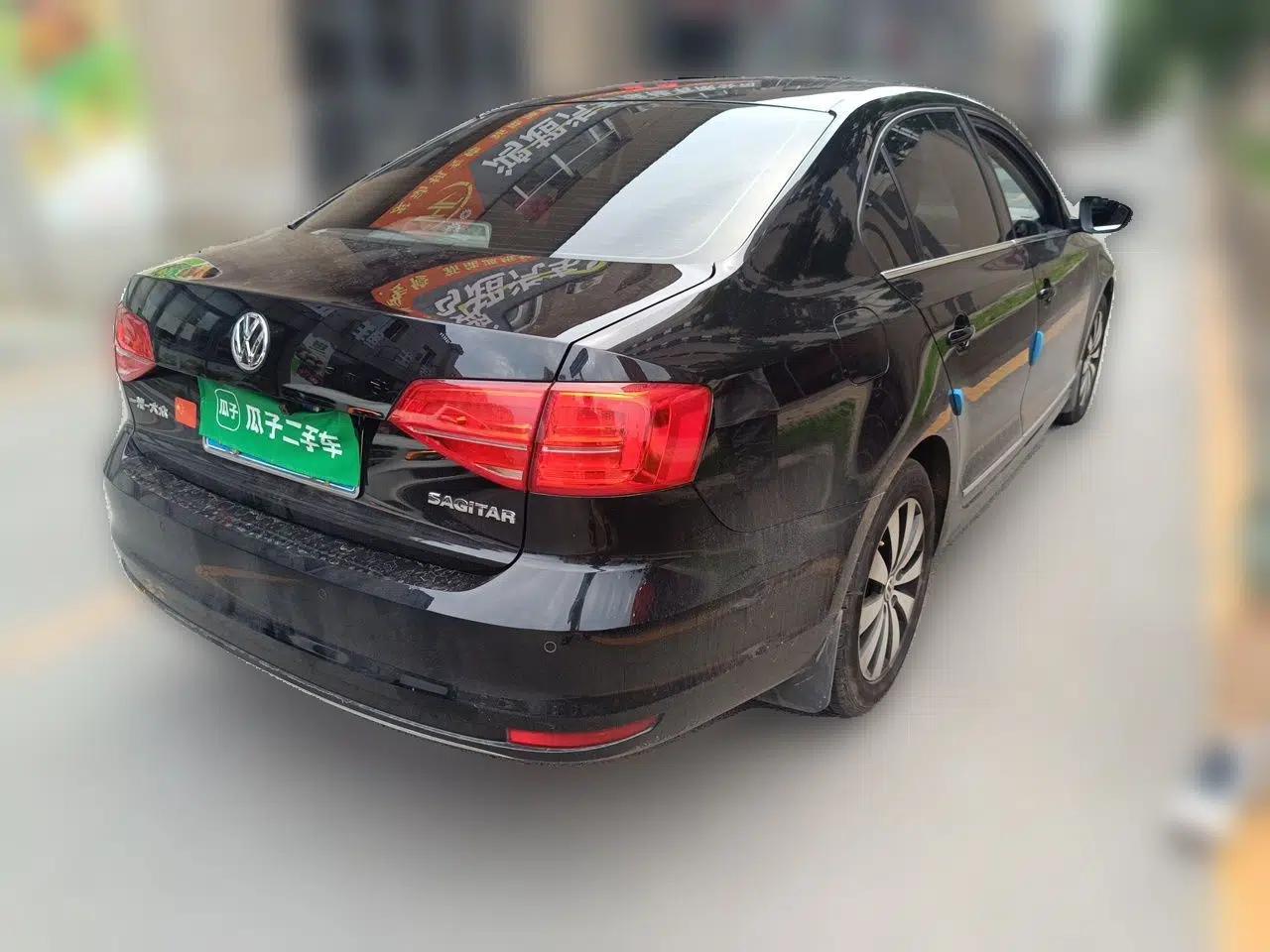 Volkswagen Sagitar 2018 1.6L Automatic Comfort Model — миниатюра 6