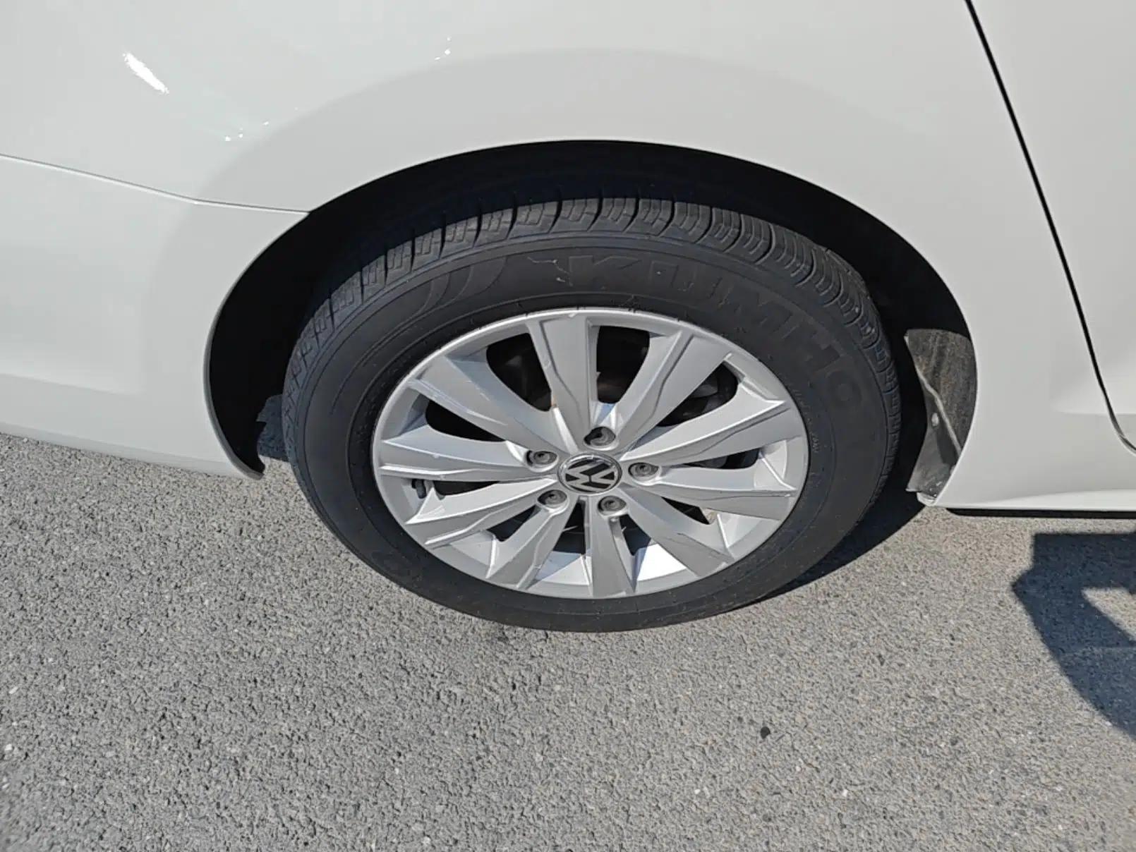 Volkswagen Sagitar 2014 Revised Version 1.4TSI Automatic Luxury Edition — миниатюра 11