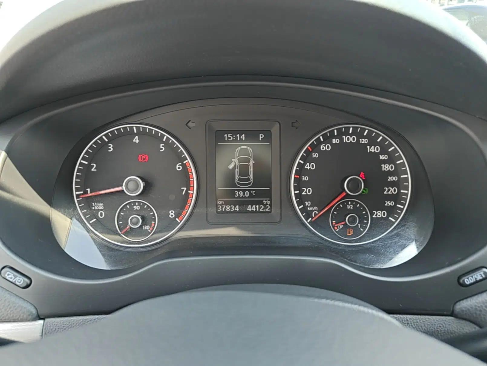 Volkswagen Sagitar 2014 Revised Version 1.4TSI Automatic Luxury Edition — миниатюра 19