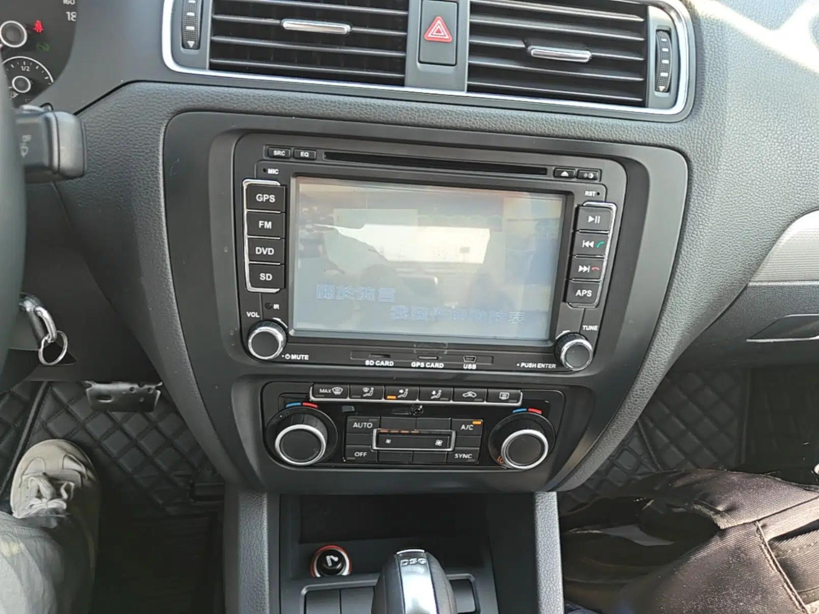 Volkswagen Sagitar 2014 Revised Version 1.4TSI Automatic Luxury Edition — миниатюра 20