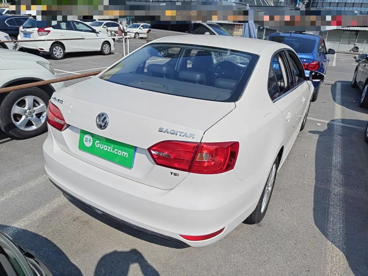 Volkswagen Sagitar 2014 Revised Version 1.4TSI Automatic Luxury Edition — миниатюра 6