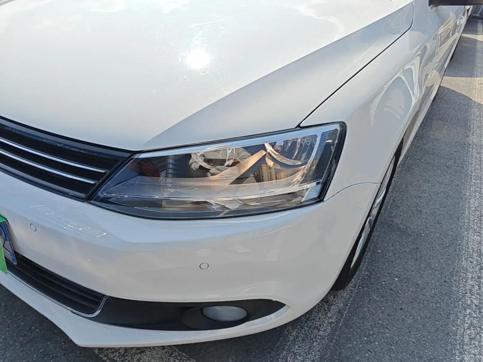 Volkswagen Sagitar 2014 Revised Version 1.4TSI Automatic Luxury Edition — миниатюра 8