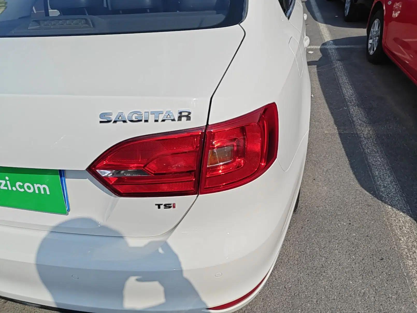 Volkswagen Sagitar 2014 Revised Version 1.4TSI Automatic Luxury Edition — миниатюра 9