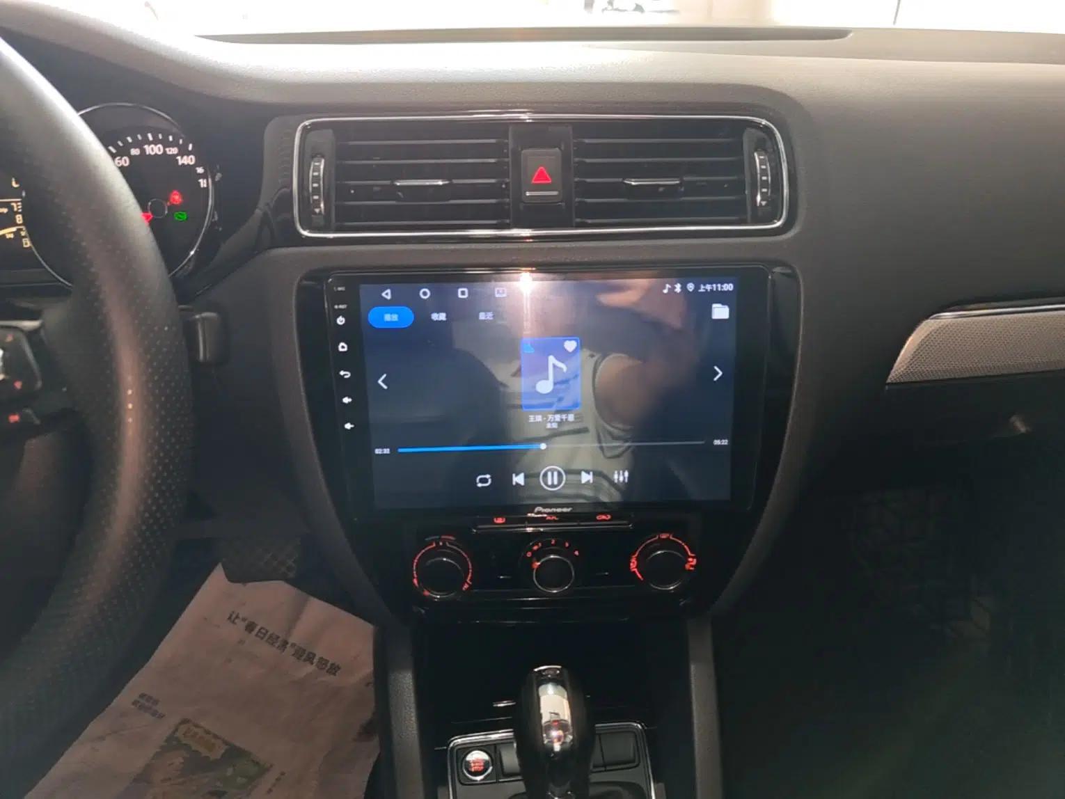 Volkswagen Sagitar 2017 1.6L Automatic Comfort Model — миниатюра 15