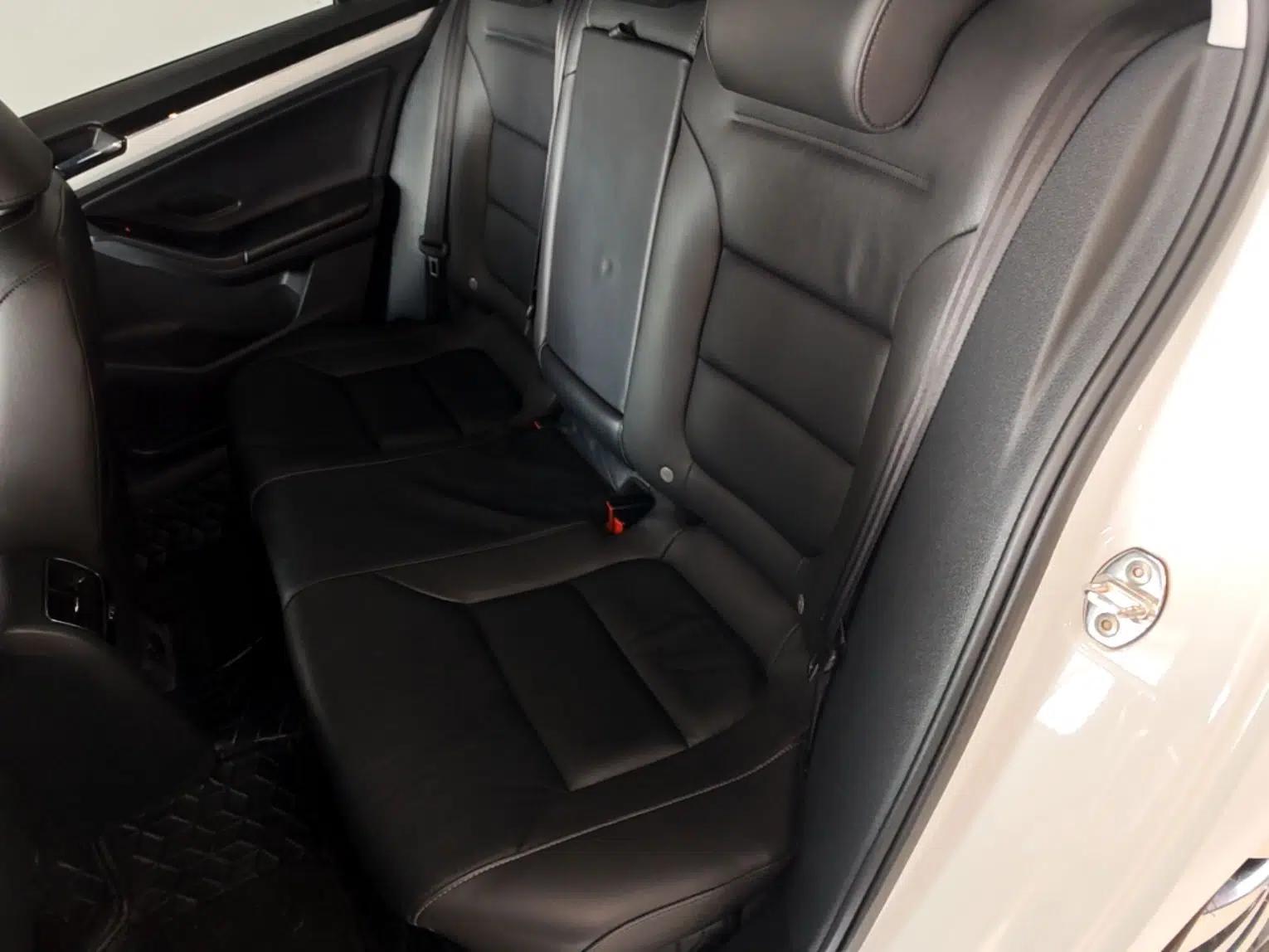 Volkswagen Sagitar 2017 1.6L Automatic Comfort Model — миниатюра 20