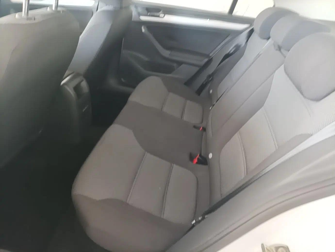 Volkswagen Sagitar 2017 1.6L Automatic Fashion Model — миниатюра 20