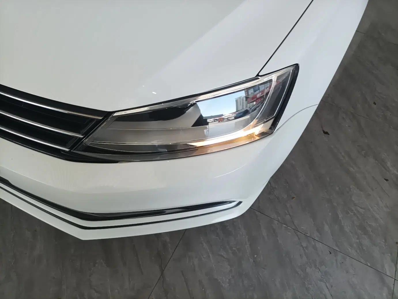 Volkswagen Sagitar 2017 1.6L Automatic Fashion Model — миниатюра 8
