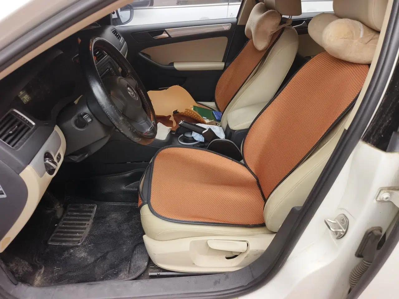 Volkswagen Sagitar 2012 1.6L Automatic Comfort Edition — миниатюра 15