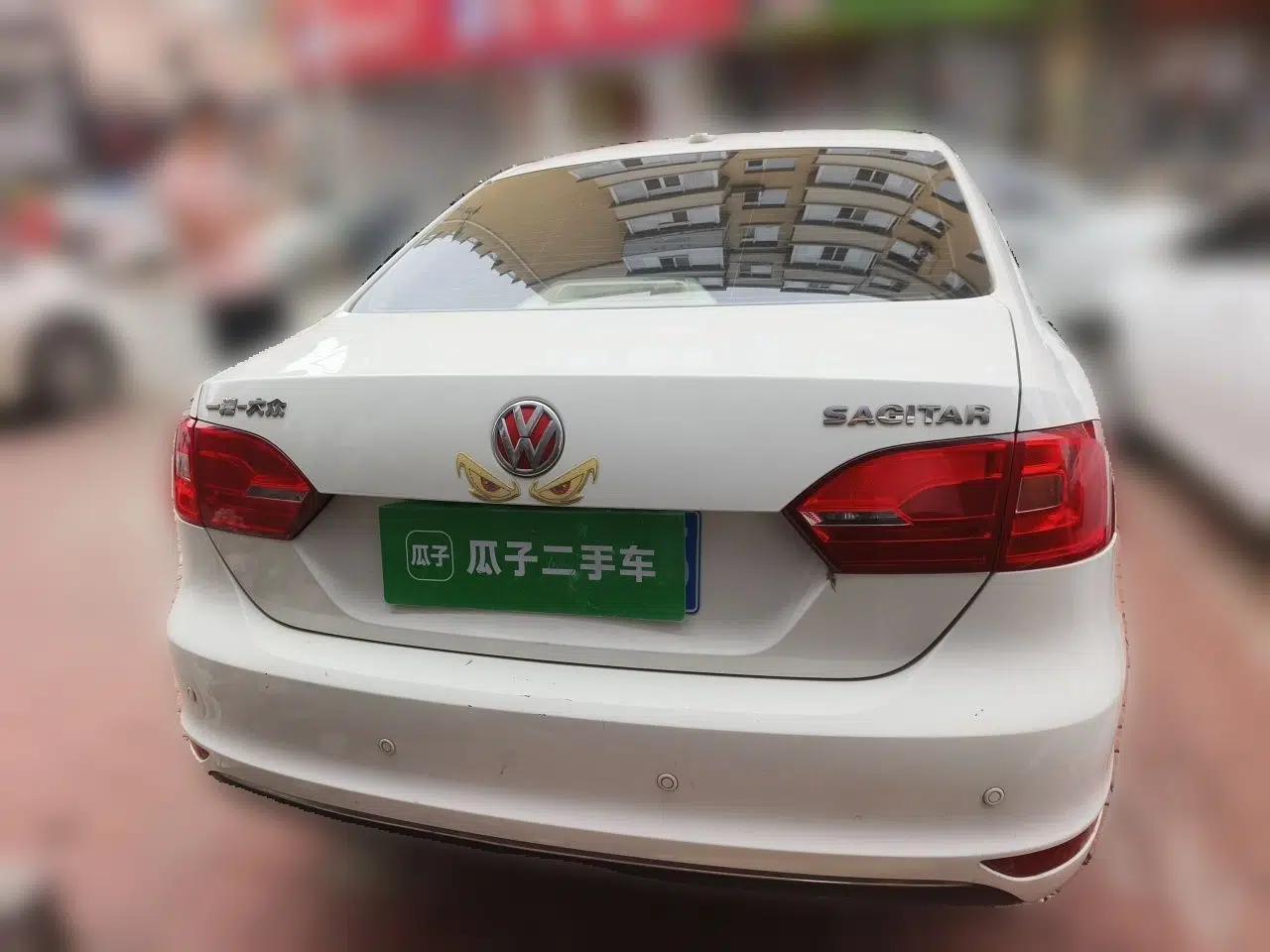 Volkswagen Sagitar 2012 1.6L Automatic Comfort Edition — миниатюра 5