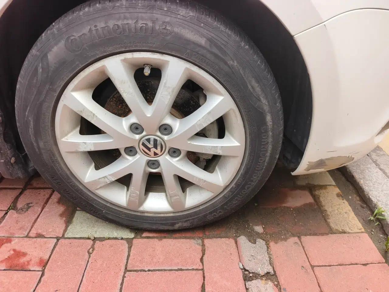 Volkswagen Sagitar 2012 1.6L Automatic Comfort Edition — миниатюра 8