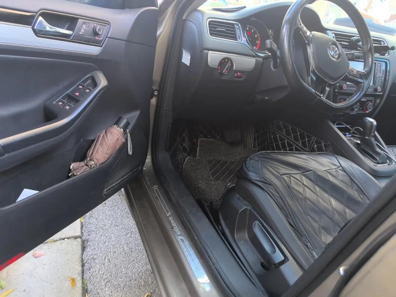 Volkswagen Sagitar 2017 1.6L Automatic Comfort Model — миниатюра 16