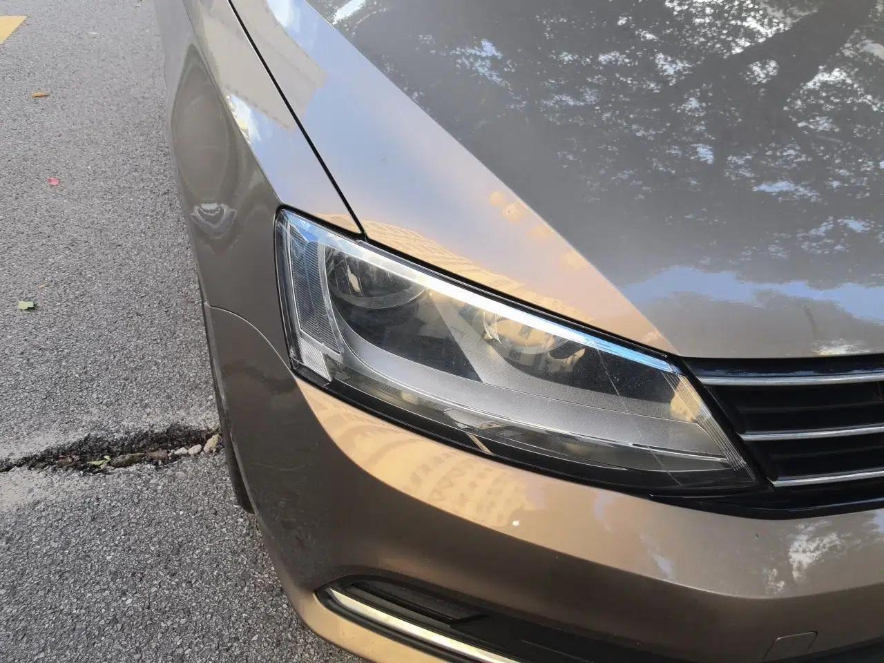 Volkswagen Sagitar 2017 1.6L Automatic Comfort Model — миниатюра 7