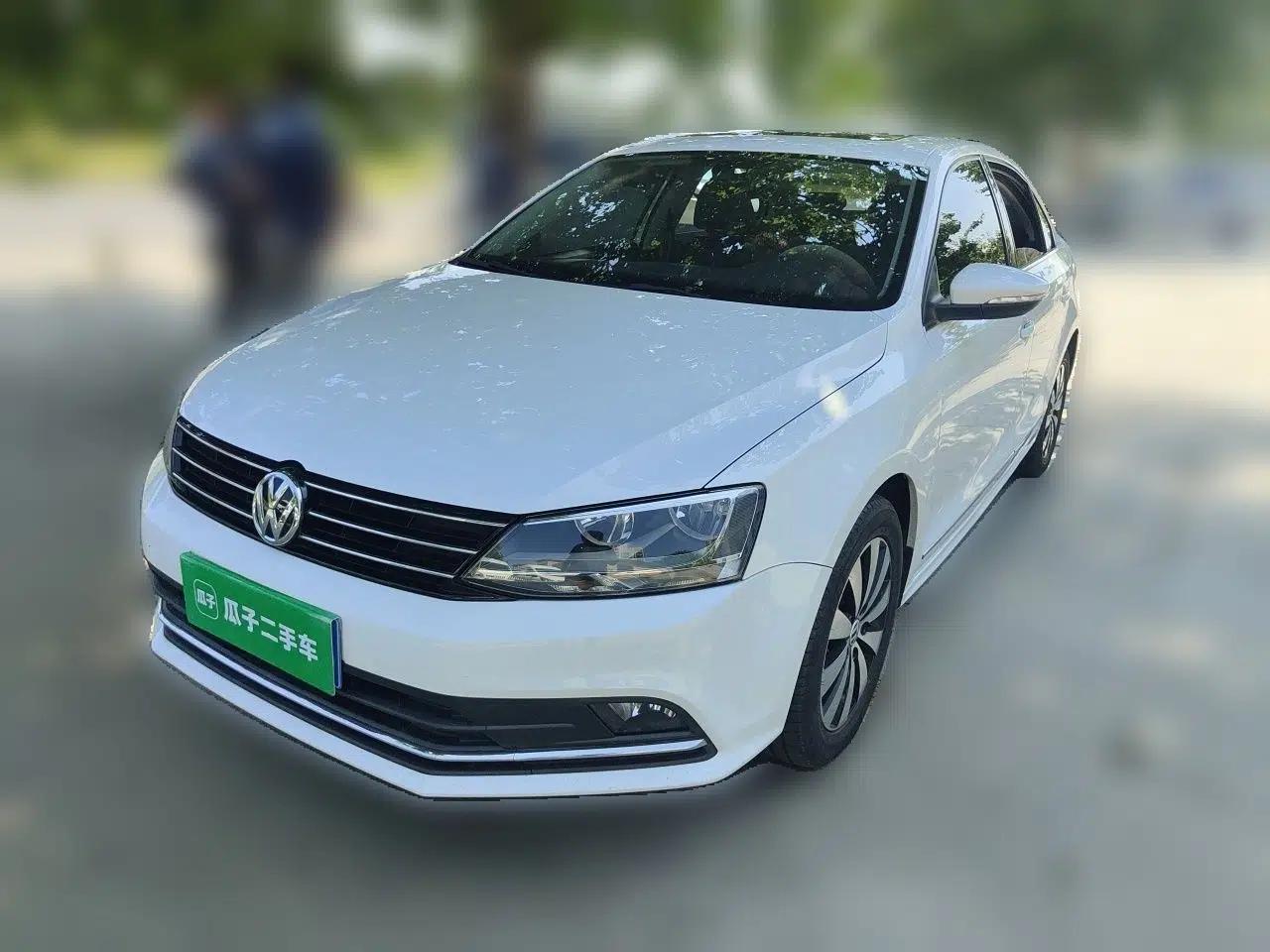 Volkswagen Sagitar 2018 1.6L Automatic Comfort Model — миниатюра 1