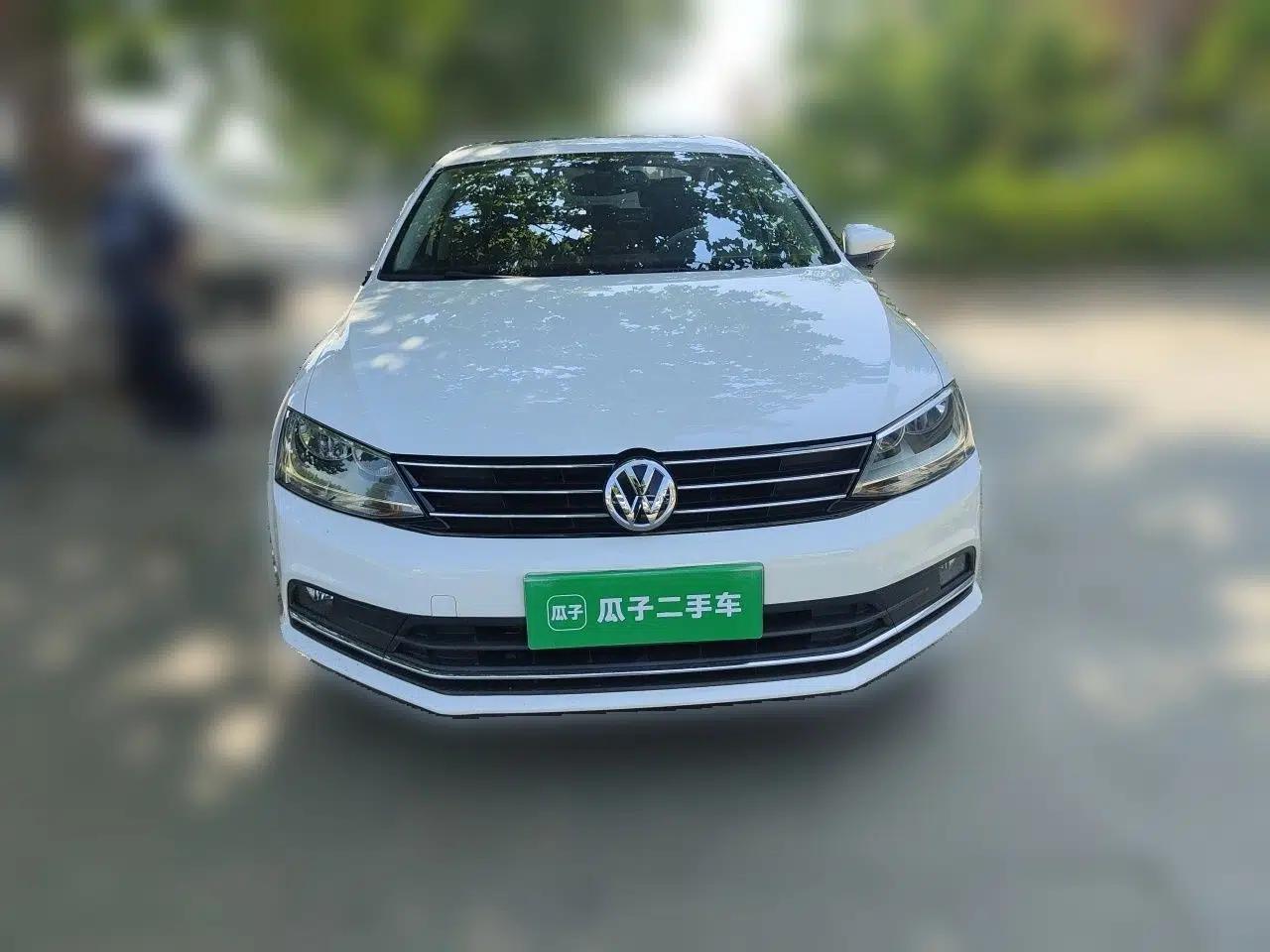 Volkswagen Sagitar 2018 1.6L Automatic Comfort Model — миниатюра 2