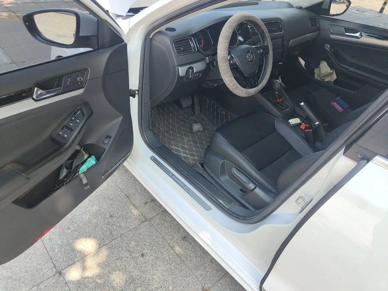 Volkswagen Sagitar 2018 1.6L Automatic Comfort Model — миниатюра 16