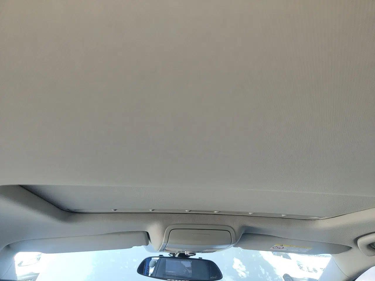 Volkswagen Sagitar 2018 1.6L Automatic Comfort Model — миниатюра 18