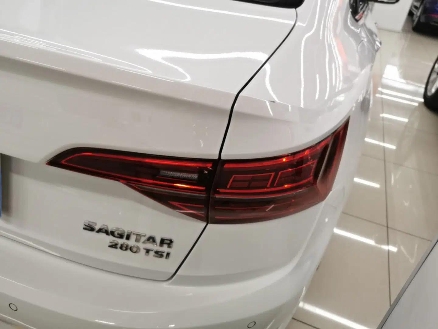 Volkswagen Sagitar 2022 280TSI DSG Flyover Edition — миниатюра 9