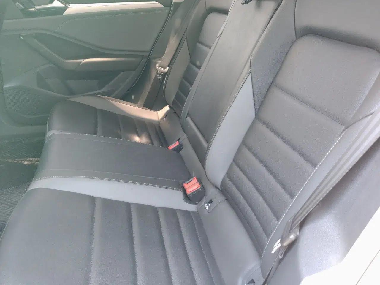 Volkswagen Sagitar 2021 280TSI DSG 30th Anniversary Edition — миниатюра 17