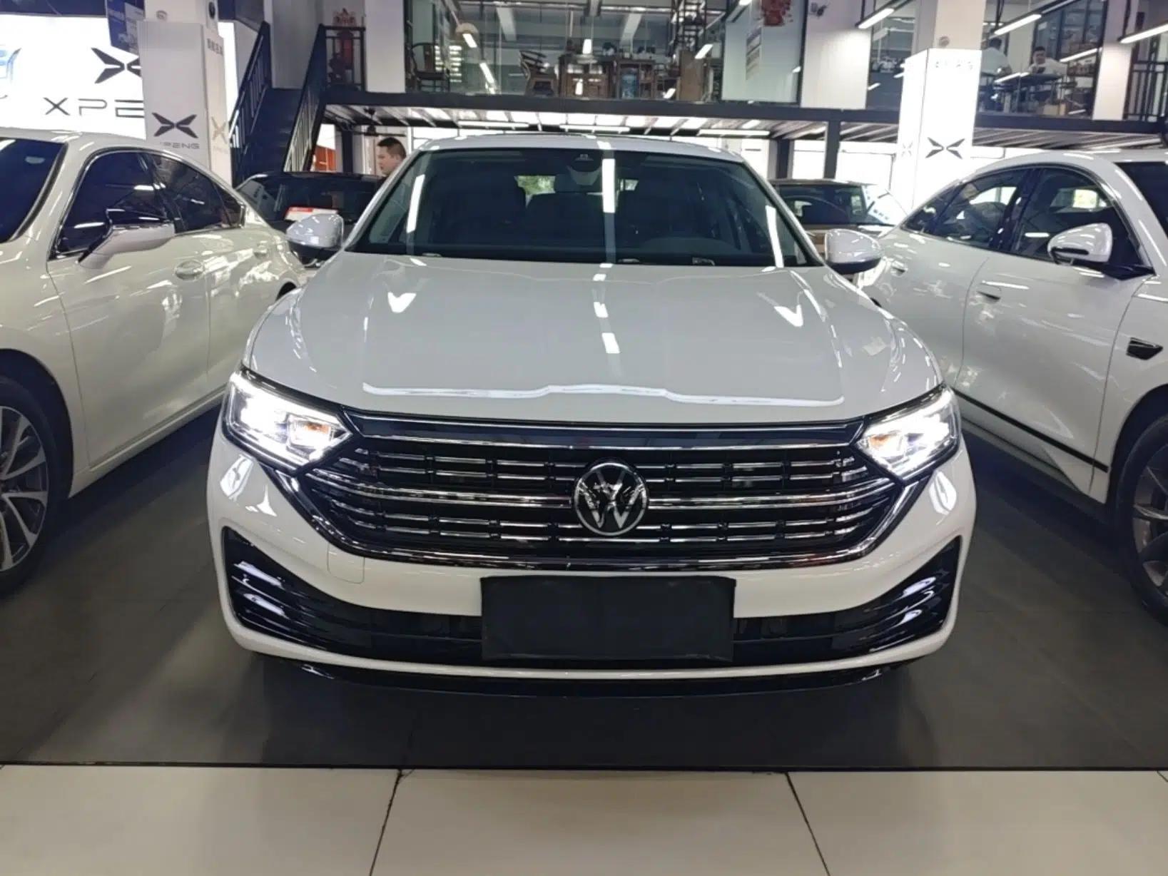 Volkswagen Sagitar 2024 300TSI DSG Excellence Edition — миниатюра 2