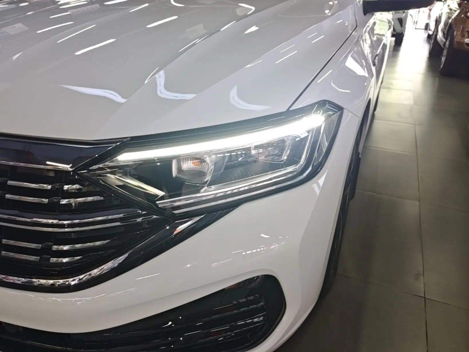 Volkswagen Sagitar 2024 300TSI DSG Excellence Edition — миниатюра 8