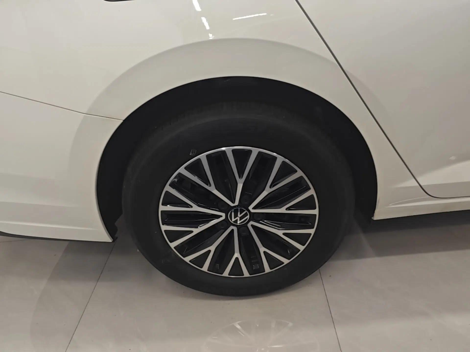 Volkswagen Sagitar 2025 Facelift 200TSI DSG Flyover Edition — миниатюра 11