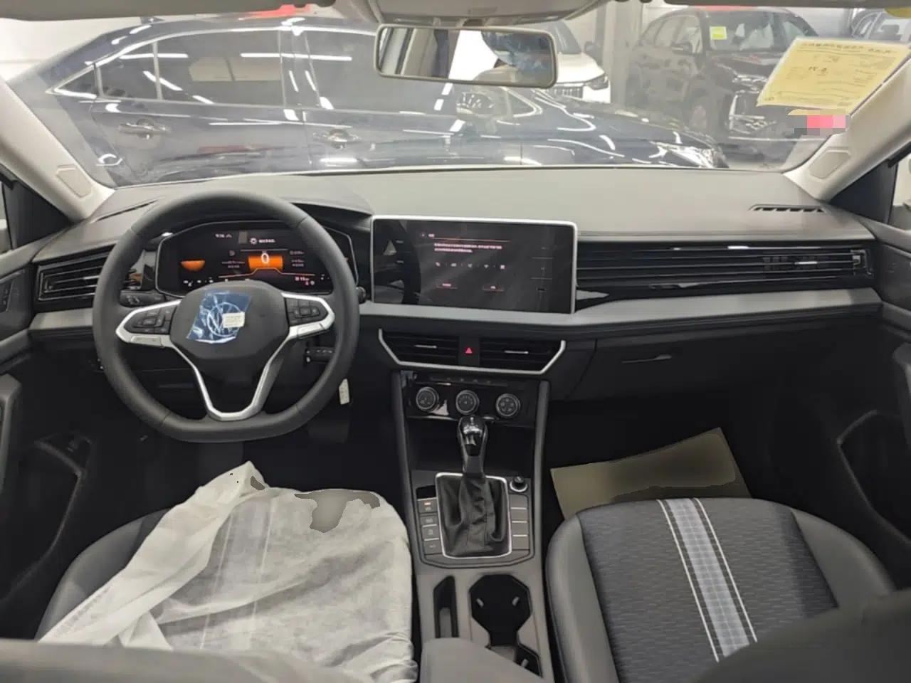 Volkswagen Sagitar 2025 Facelift 200TSI DSG Flyover Edition — миниатюра 12