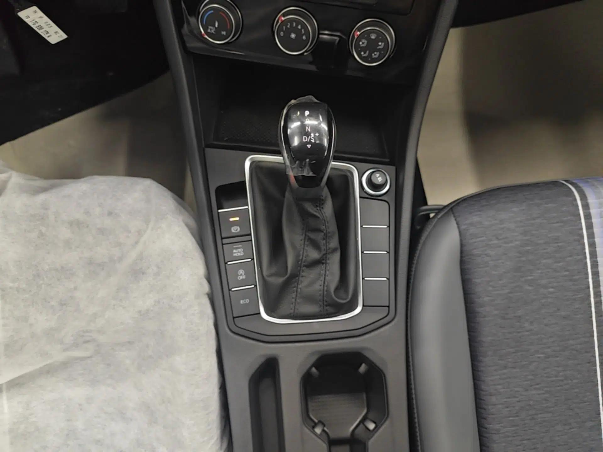 Volkswagen Sagitar 2025 Facelift 200TSI DSG Flyover Edition — миниатюра 16
