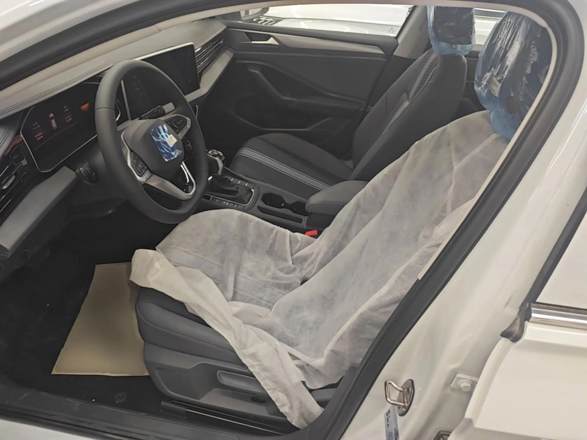Volkswagen Sagitar 2025 Facelift 200TSI DSG Flyover Edition — миниатюра 17