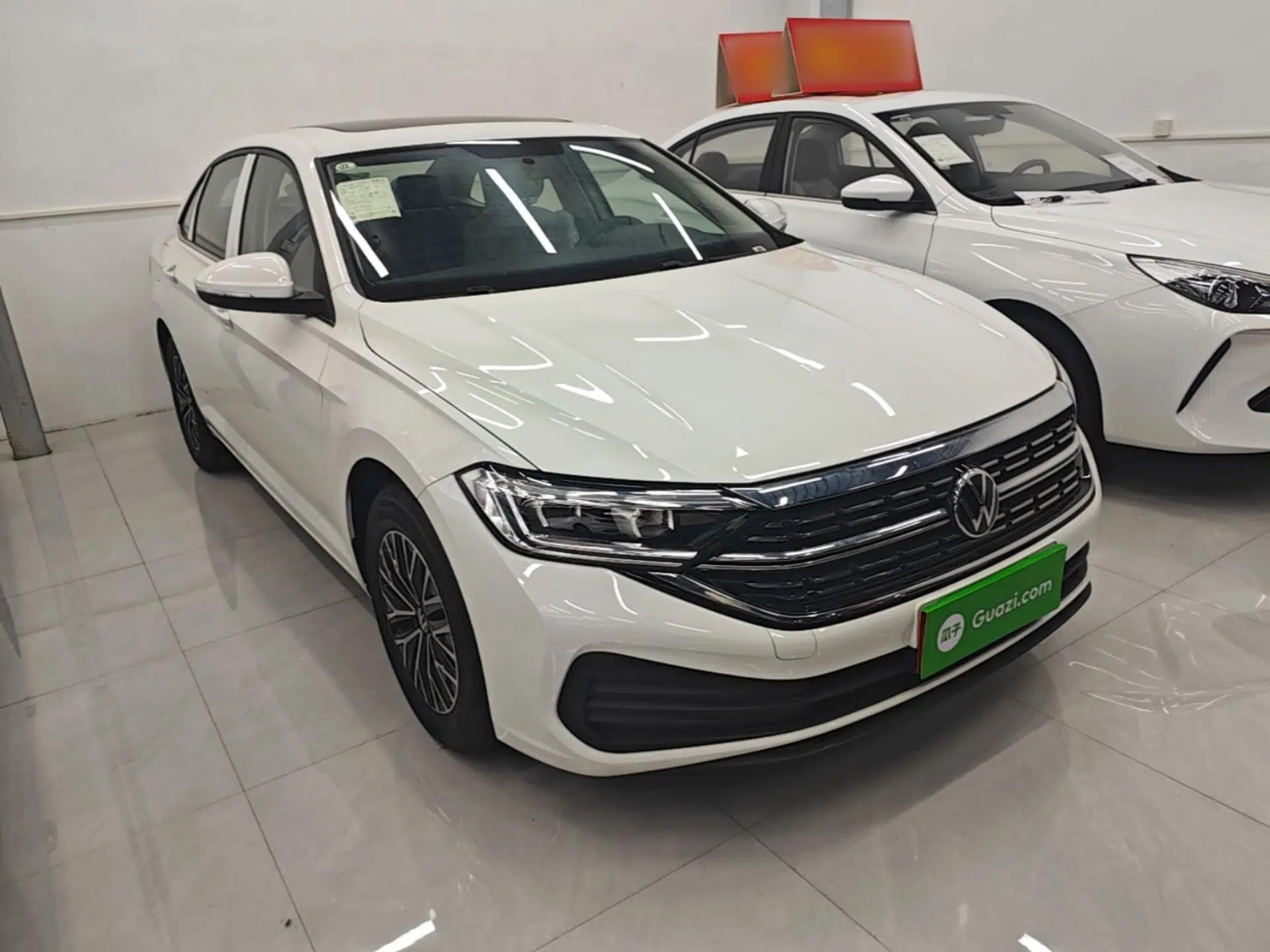 Volkswagen Sagitar 2025 Facelift 200TSI DSG Flyover Edition — миниатюра 3