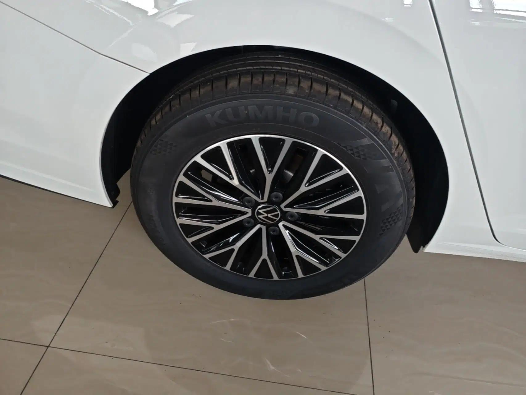 Volkswagen Sagitar 2025 Facelift 200TSI DSG Flyover Edition — миниатюра 11