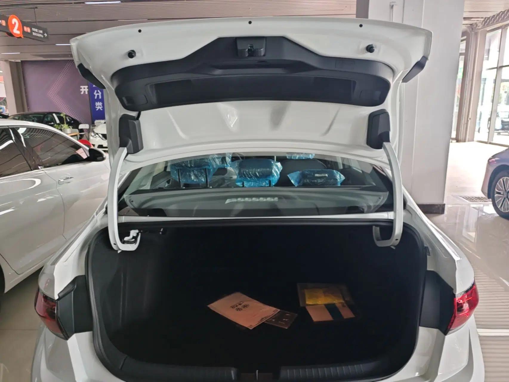Volkswagen Sagitar 2025 Facelift 200TSI DSG Flyover Edition — миниатюра 22