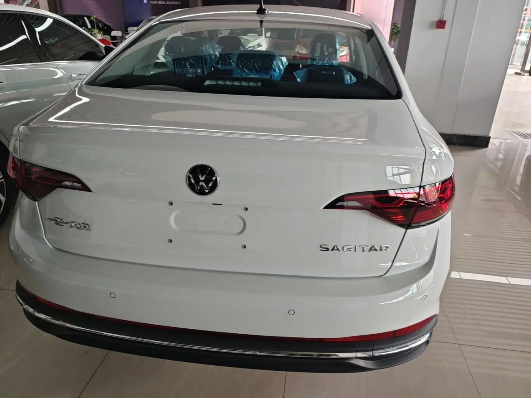 Volkswagen Sagitar 2025 Facelift 200TSI DSG Flyover Edition — миниатюра 5