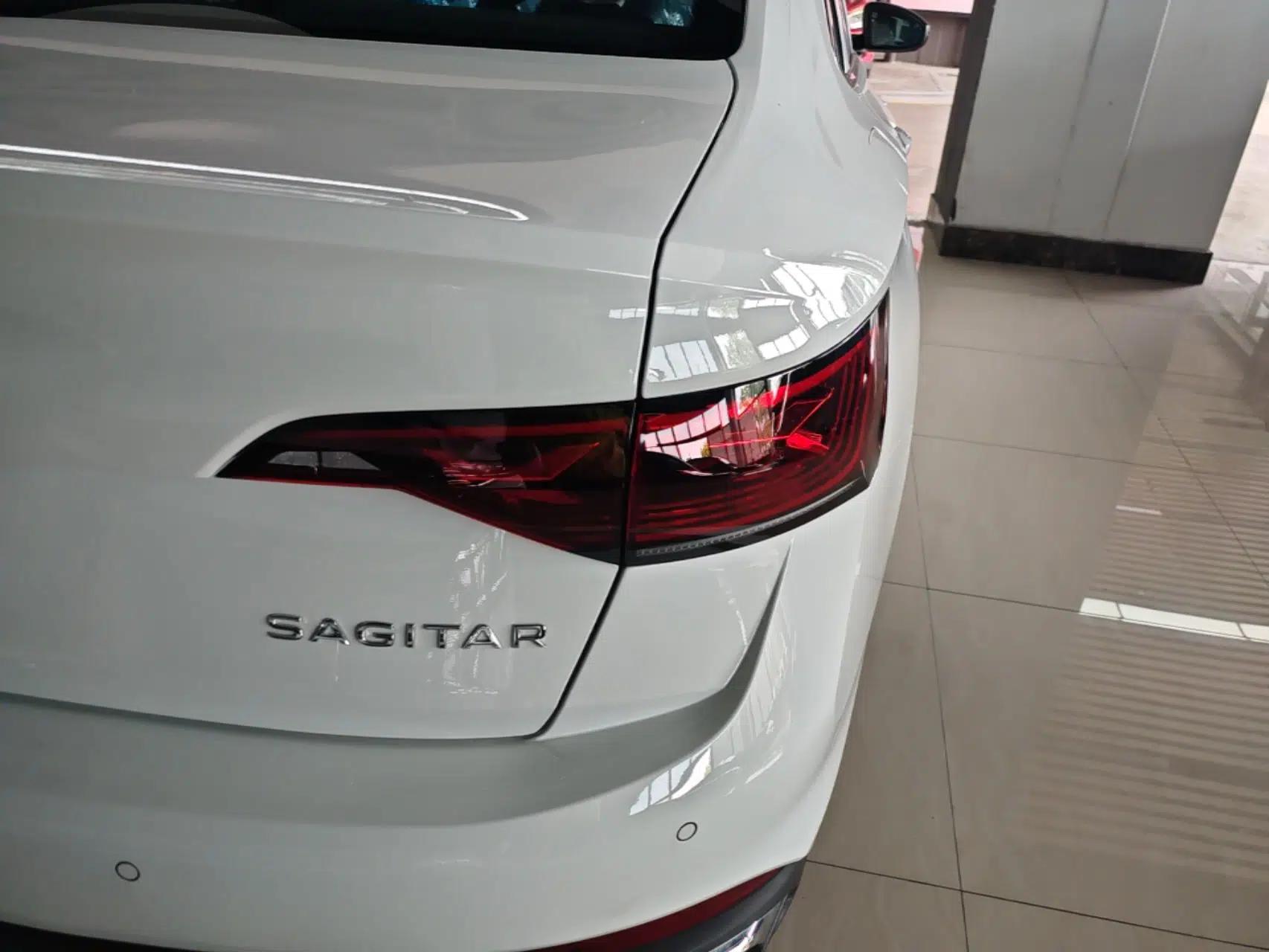 Volkswagen Sagitar 2025 Facelift 200TSI DSG Flyover Edition — миниатюра 9