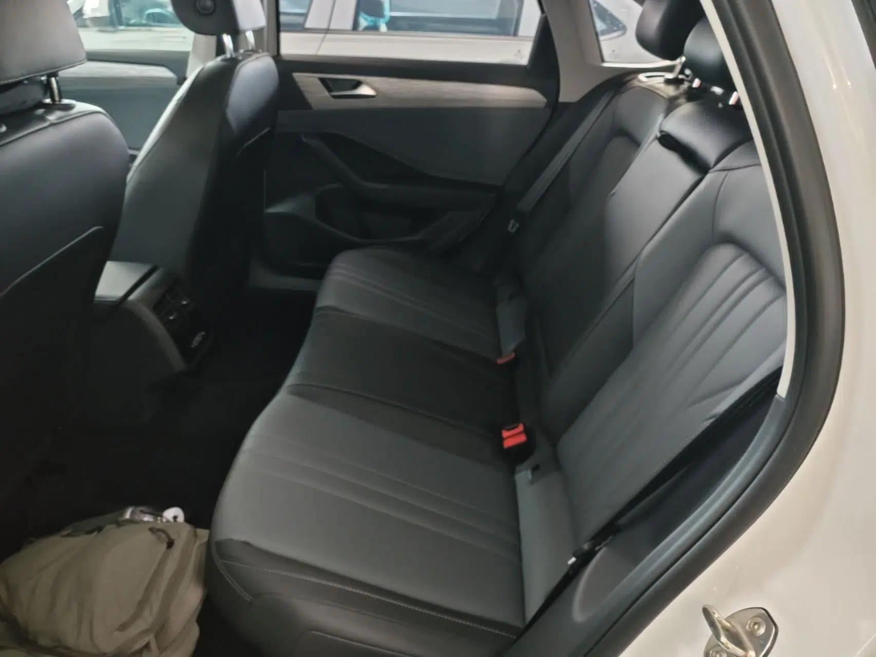 Volkswagen Sagitar 2026 Model 30 Million Units Selected 300TSI DSG Surpassing Edition — миниатюра 20