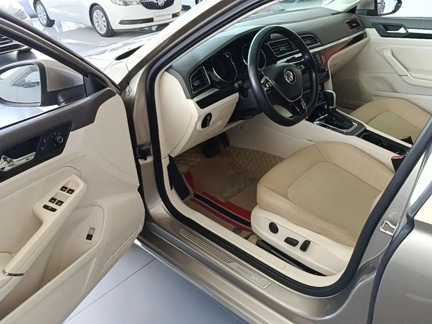 Volkswagen Lamando 2015 280TSI DSG Luxury Edition — миниатюра 18
