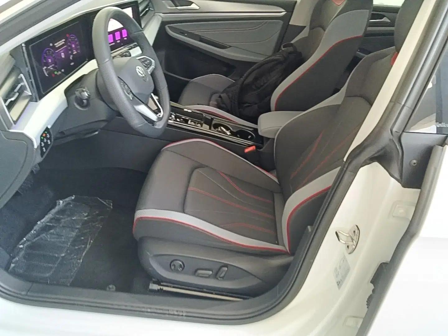 Volkswagen Lamando 2024 Lavida L 280TSI DSG Cool & Spicy Edition — миниатюра 17