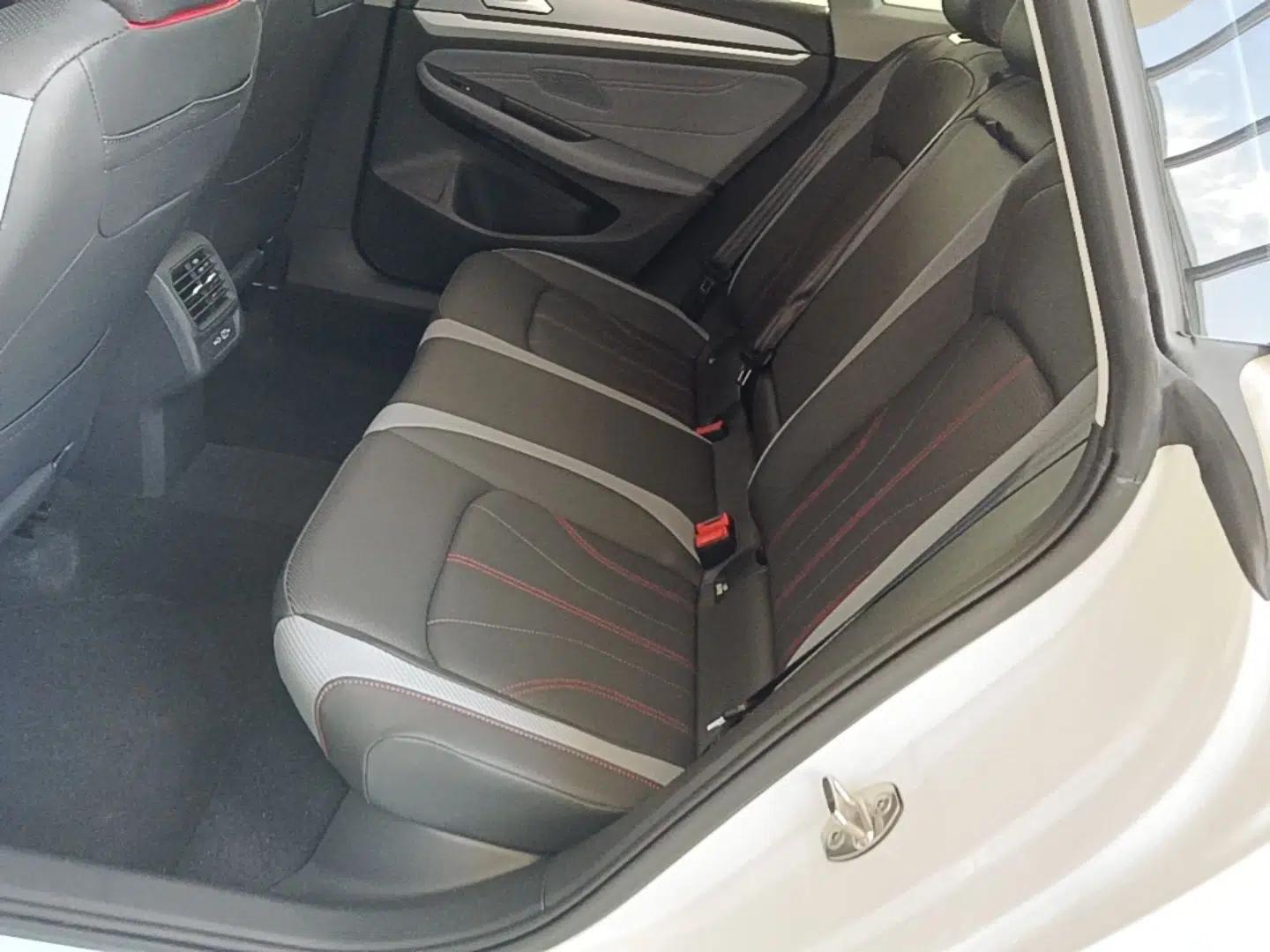 Volkswagen Lamando 2024 Lavida L 280TSI DSG Cool & Spicy Edition — миниатюра 20