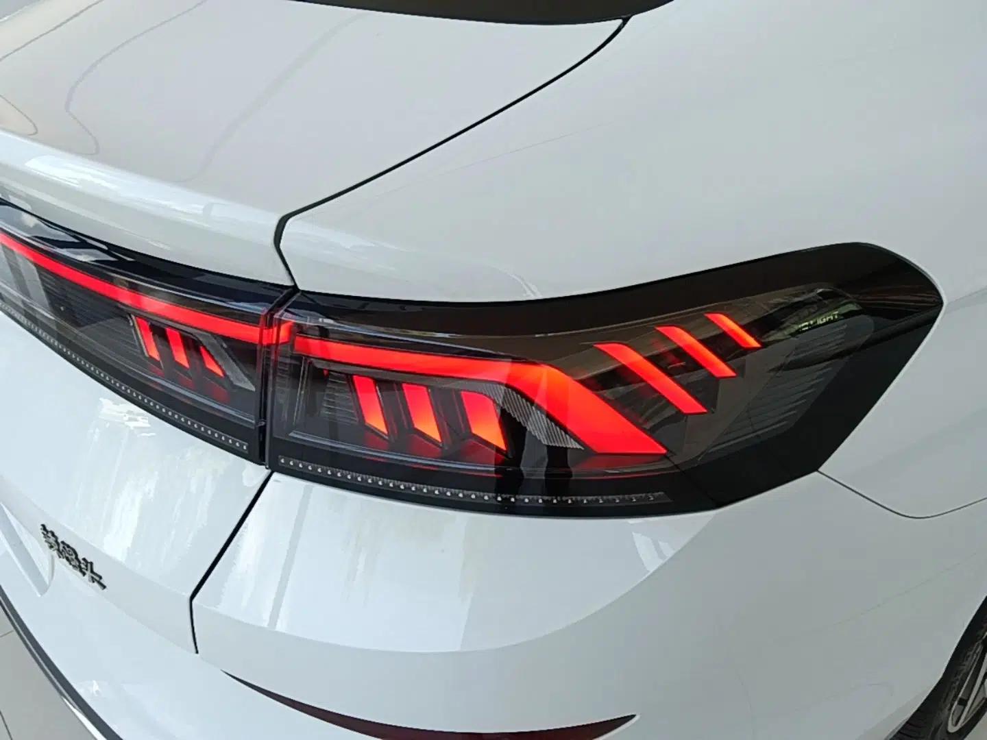 Volkswagen Lamando 2024 Lavida L 280TSI DSG Cool & Spicy Edition — миниатюра 9