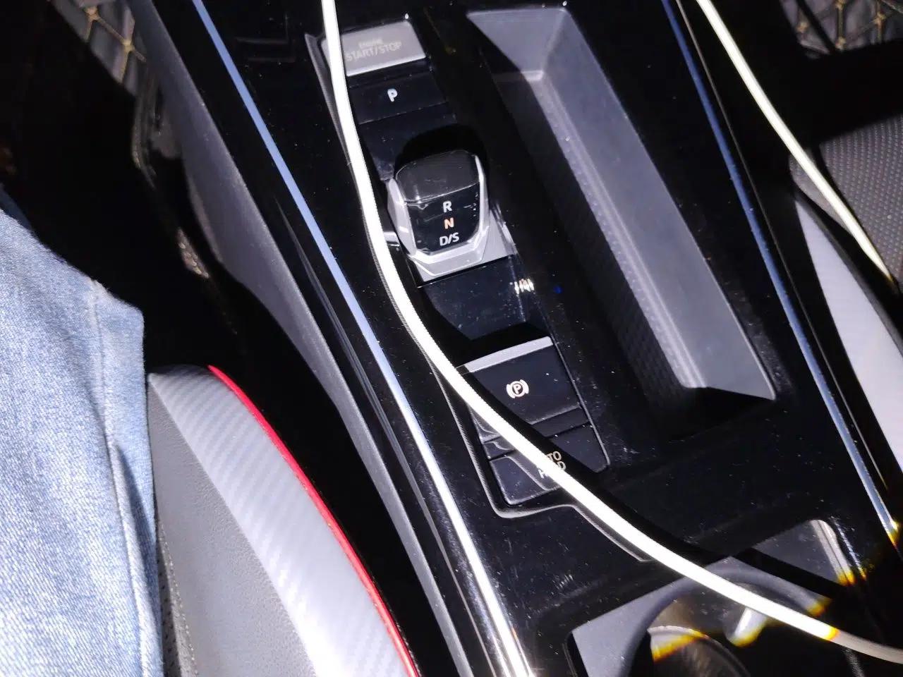 Volkswagen Lamando 2022 Lavida L 280TSI DSG Cool & Spicy Edition — миниатюра 14