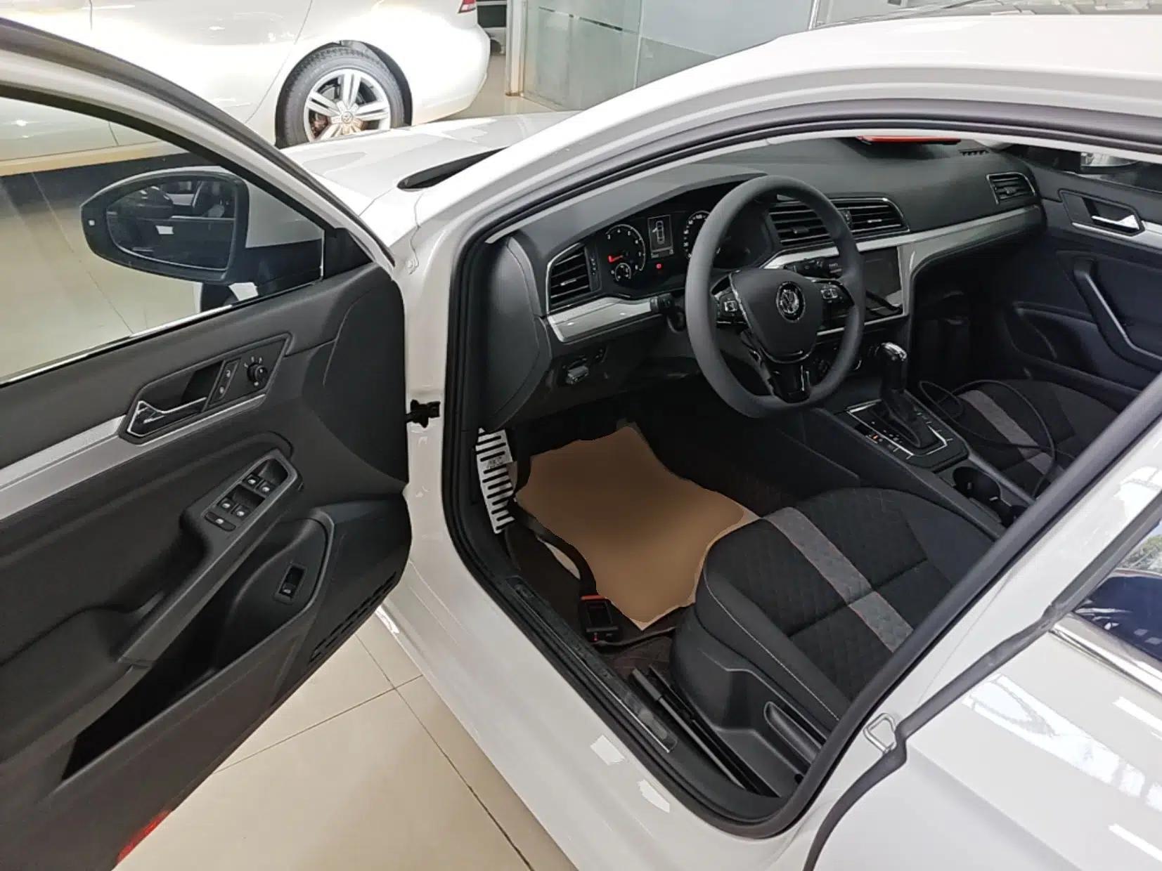 Volkswagen Lamando 2021 230TSI DSG Fashion Edition — миниатюра 18