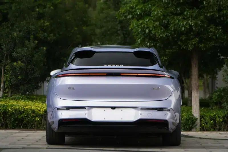 ZEEKR 007GT 2025 Rear-Wheel Drive Intelligent Driving Edition 75kWh — миниатюра 3