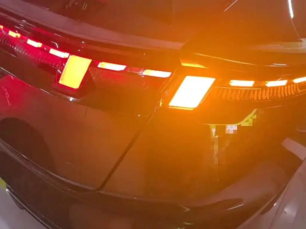 Lynk & Co 10 2025 240 AWD Ultra Sport Edition — миниатюра 8