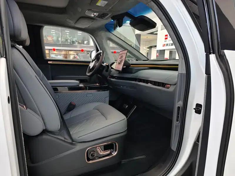 ZEEKR MIX 2025 76kWh Smart Drive Edition — миниатюра 19